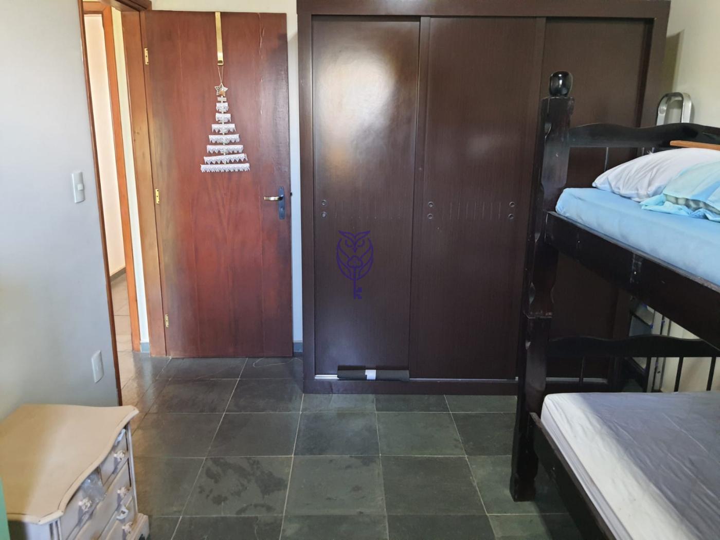 Quarto com beliche no sobrado no Condomnio Place Genevere em Serra Negra SP