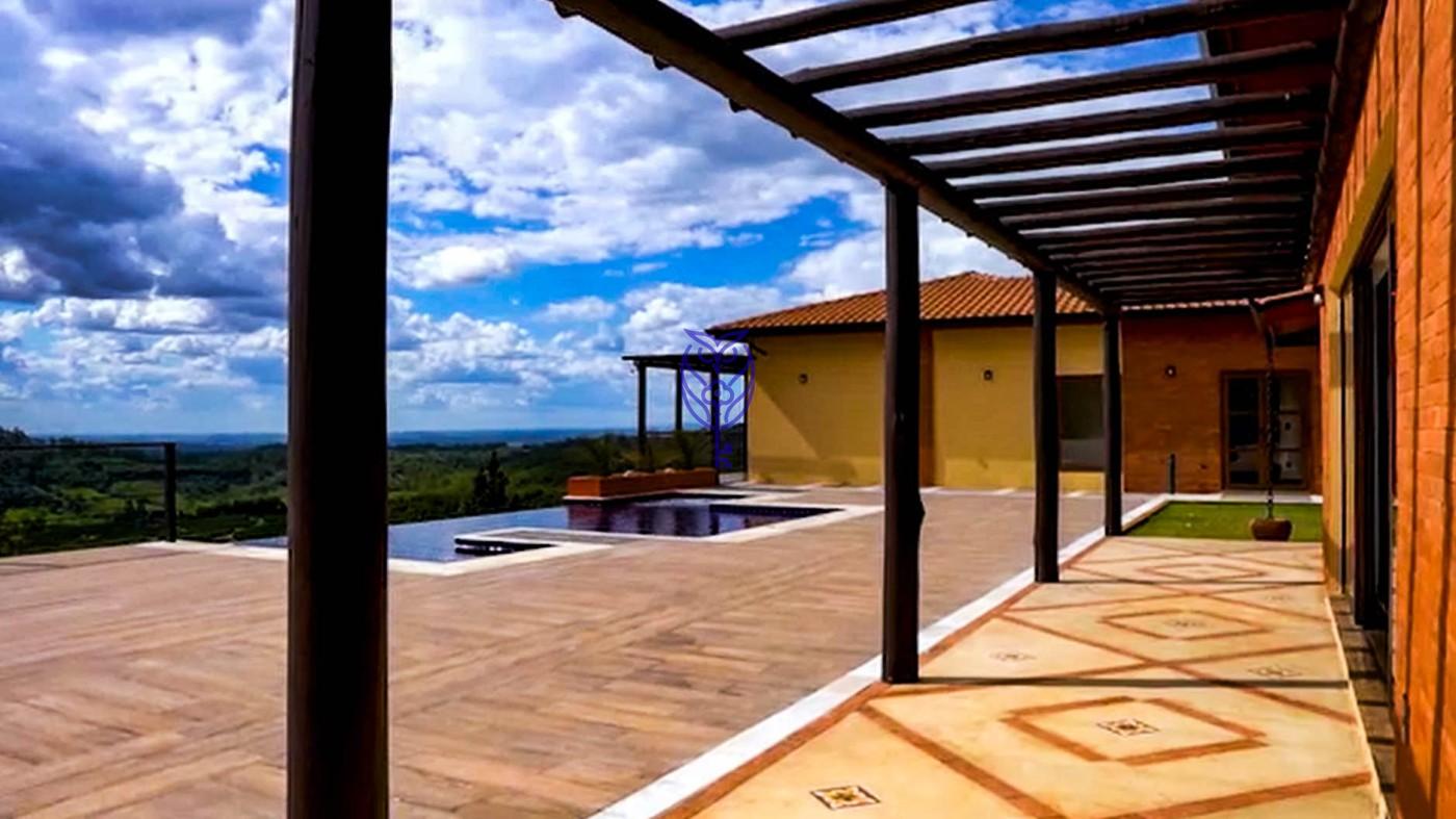 rea de lazer Serra Negra