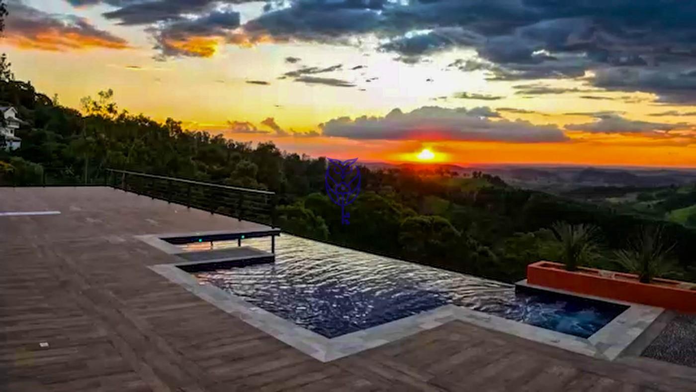 piscina com vista Serra Negra