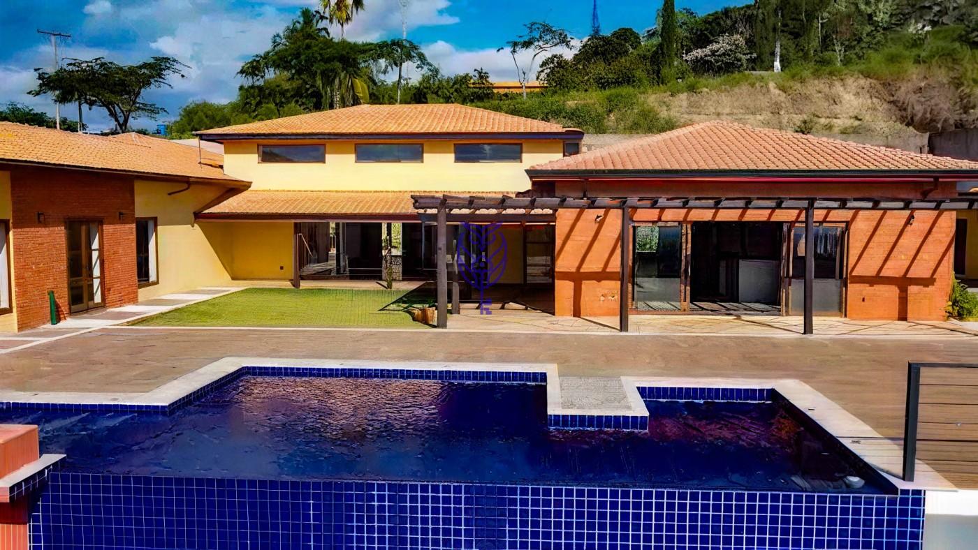piscina casa Serra Negra SP