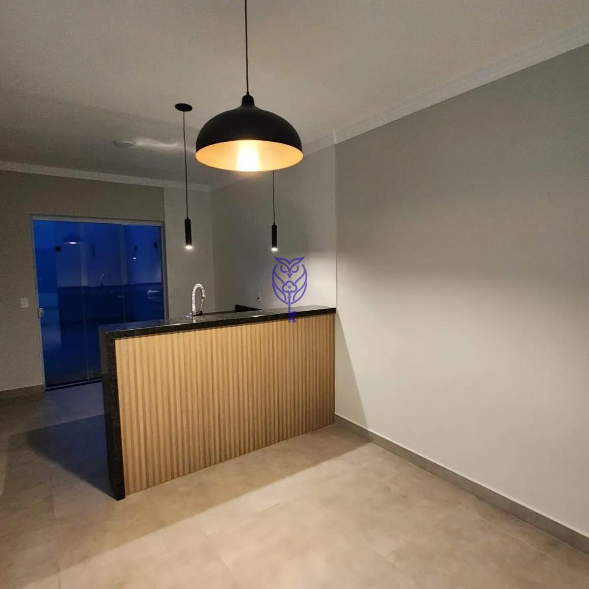 rea de copa moderna na casa  venda em Amparo SP, com design integrado ao living
