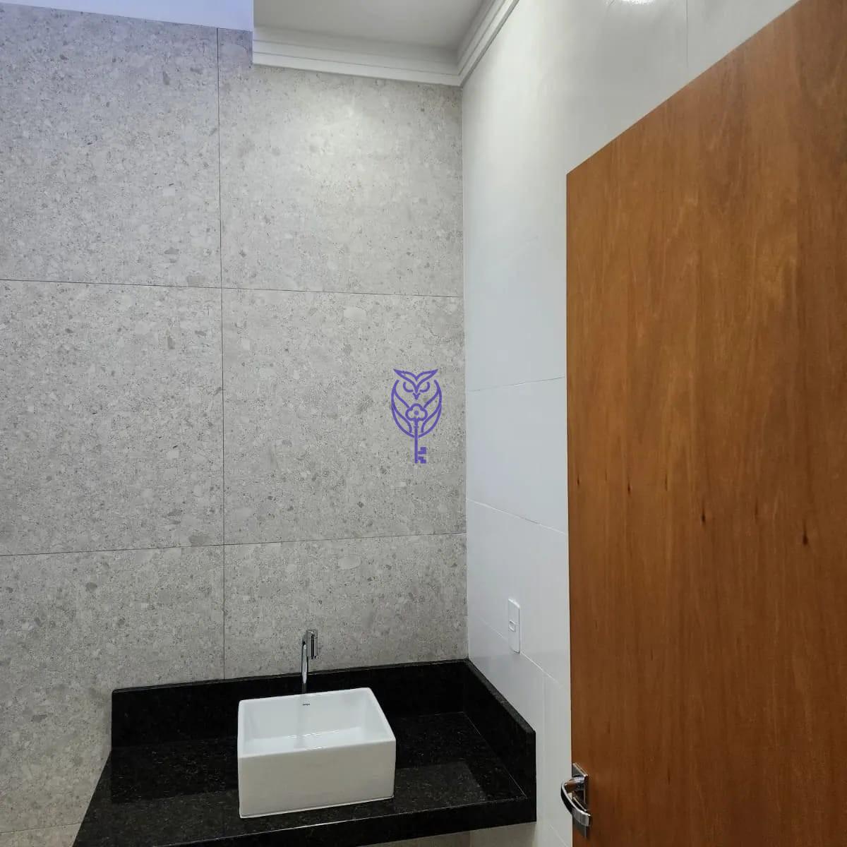 Sute master da casa em Amparo SP, com pia e acabamentos de alta qualidade